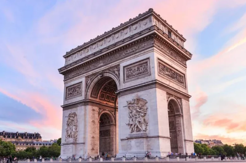 Tour Châu Âu 5 nước Pháp - Luxembourg - Bỉ - Hà Lan - Đức - 8 ngày 8 đêm