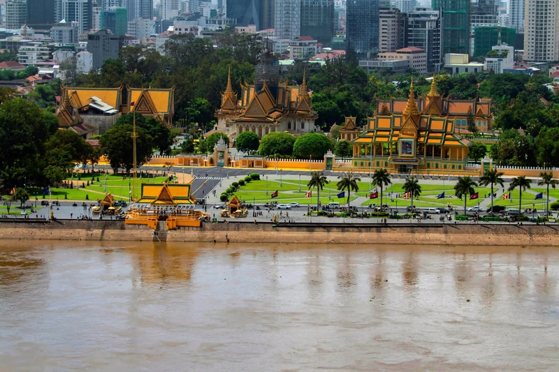 Trời Âu Cổ Kính: Khám Phá Paris Lãng Mạn - Brussels - Hà Lan